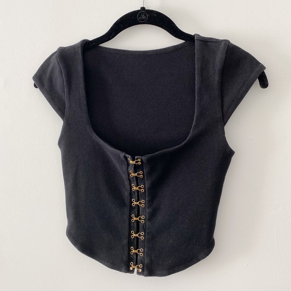 Are You Am I Zinha Crop Corset Tee Top in Black - Picture 10 of 11